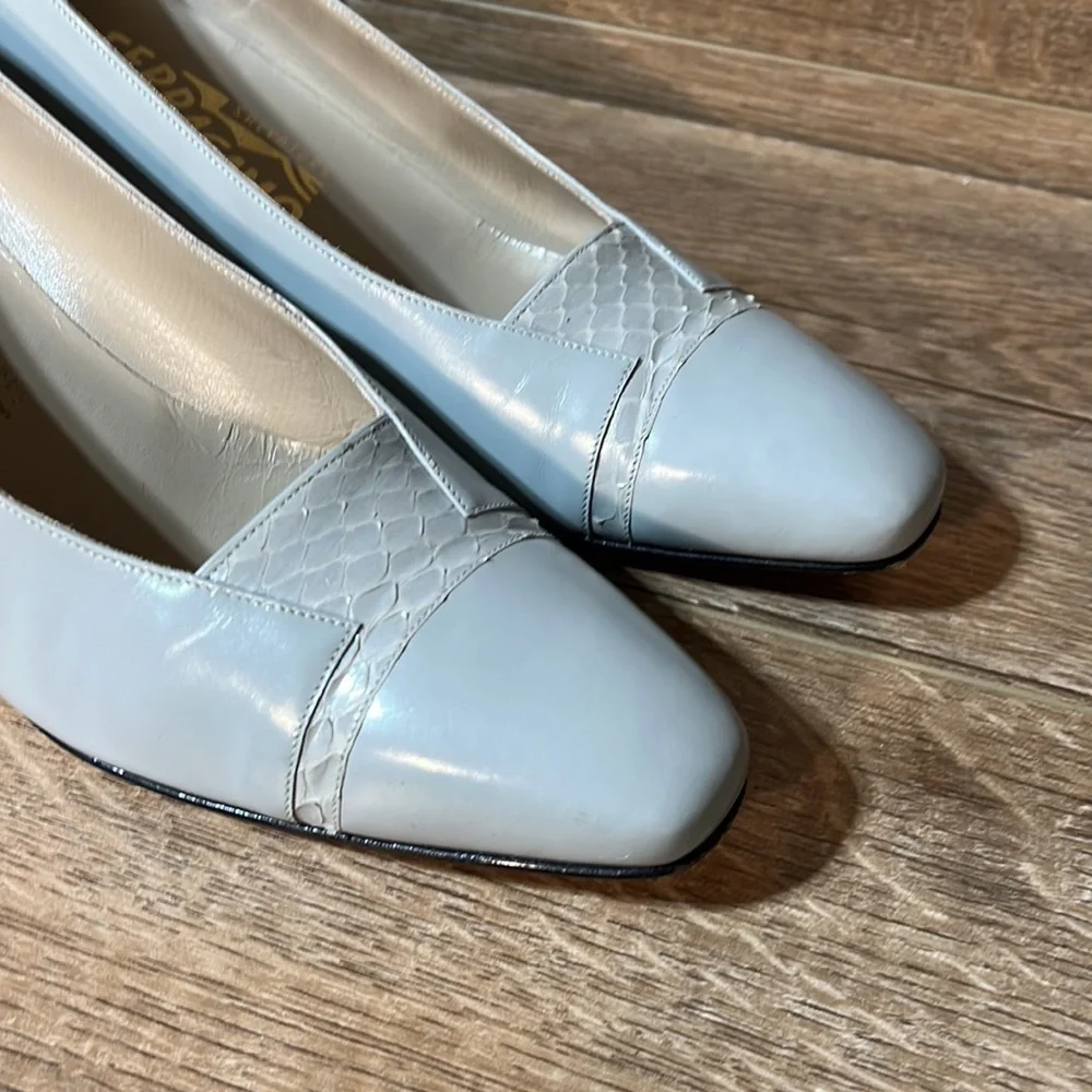 Salvatore Ferragamo Pump‎ Block Heel Retro Gray Snakeskin Square Toe Cap Shoes